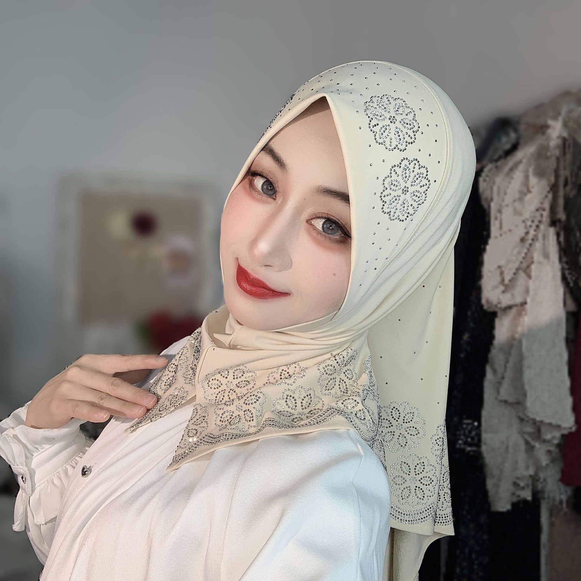 Women Fashion Designers - Hijab musulmano pronto da indossare per