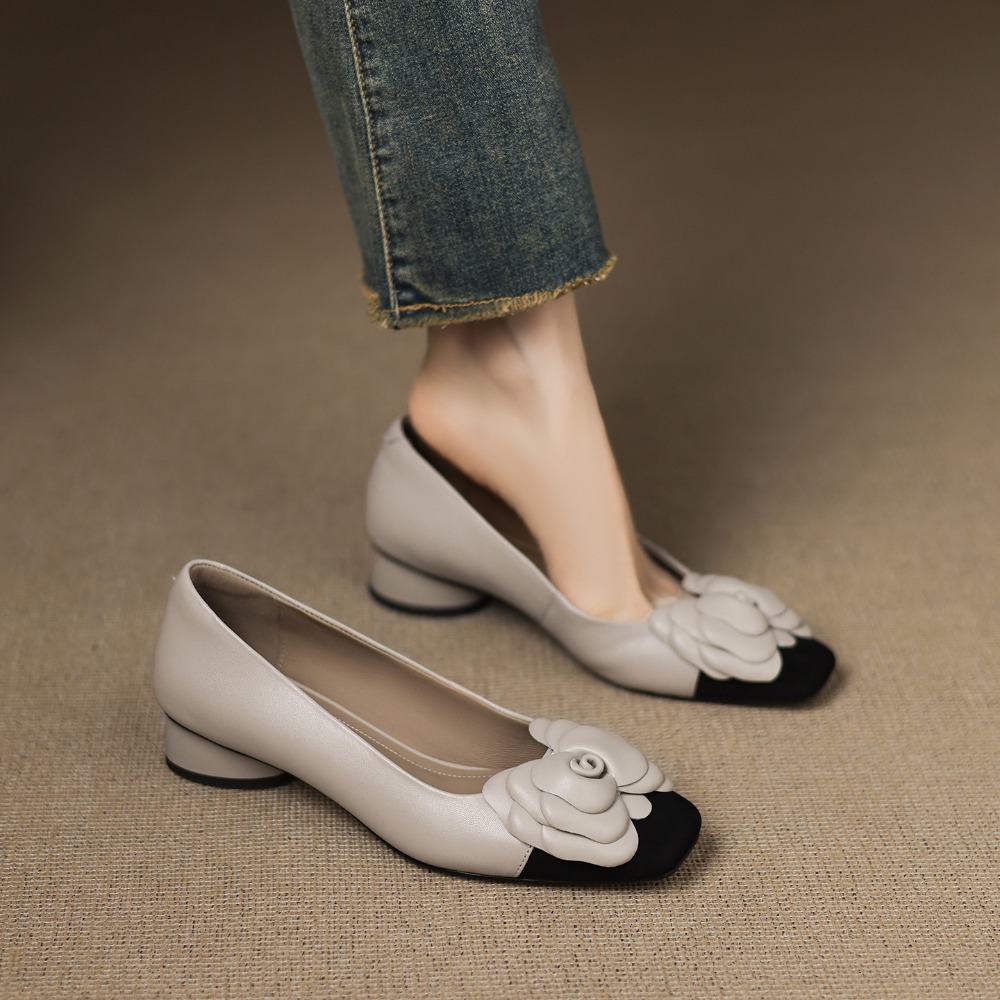 Scarpe singole con fiori alla  - Women Fashion Heels recensione e prezzo