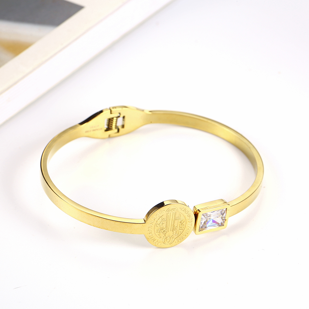 OUFEI Braccialetti Dell'acciai - Women'S Fashion Vogue recensione e prezzo