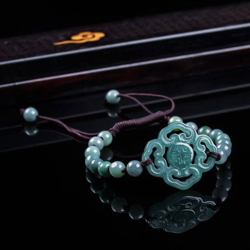 Bracciale in giadeite naturale - Women Fashion Designers recensione e prezzo