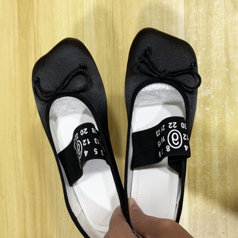 Nuove Scarpe Mary Jane da Donn - Women Fashion Designers recensione e prezzo